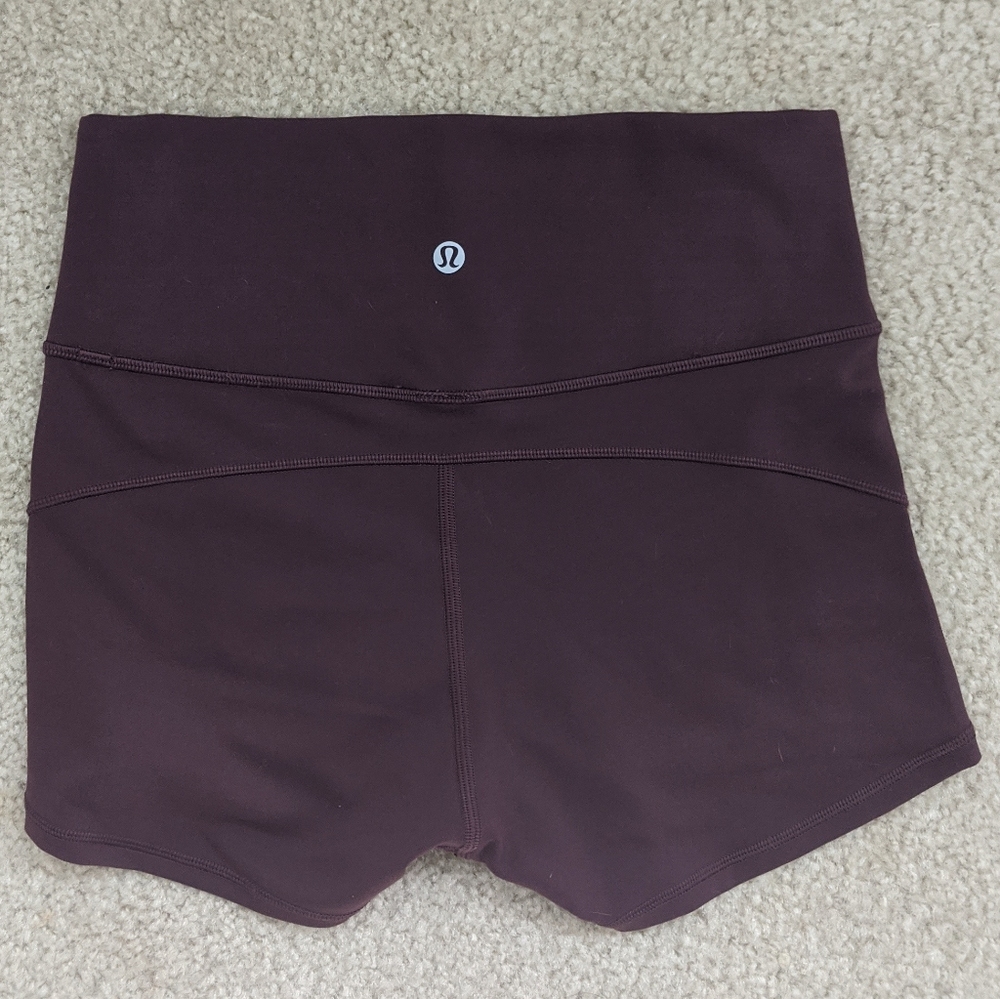 Lululemon In Movement Short *Everlux 2.5"